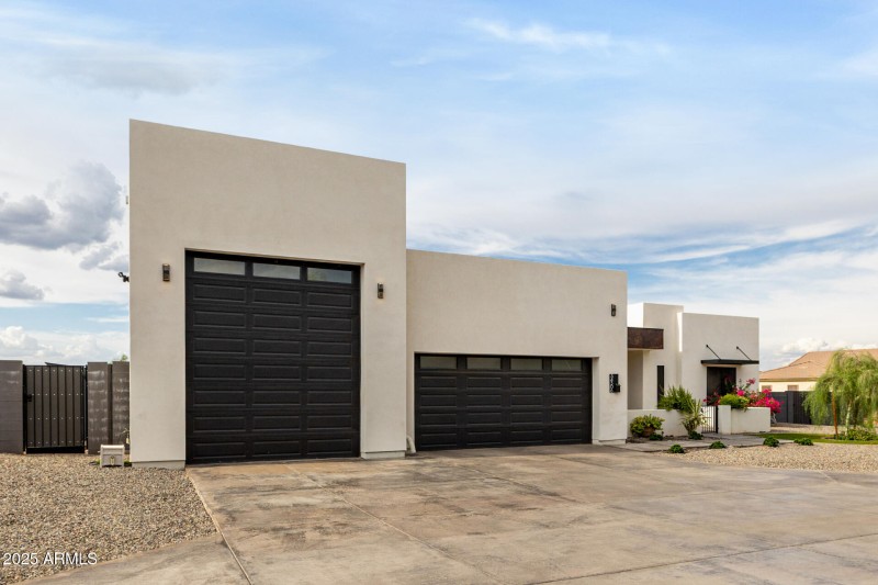 GARAGES