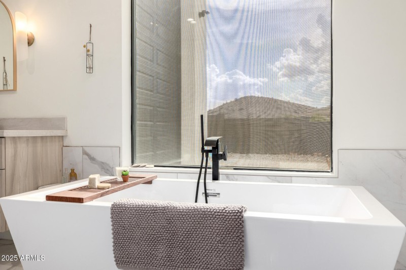 EN SUITE