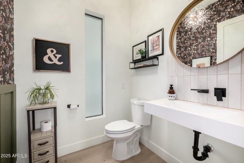 1/2 BATH