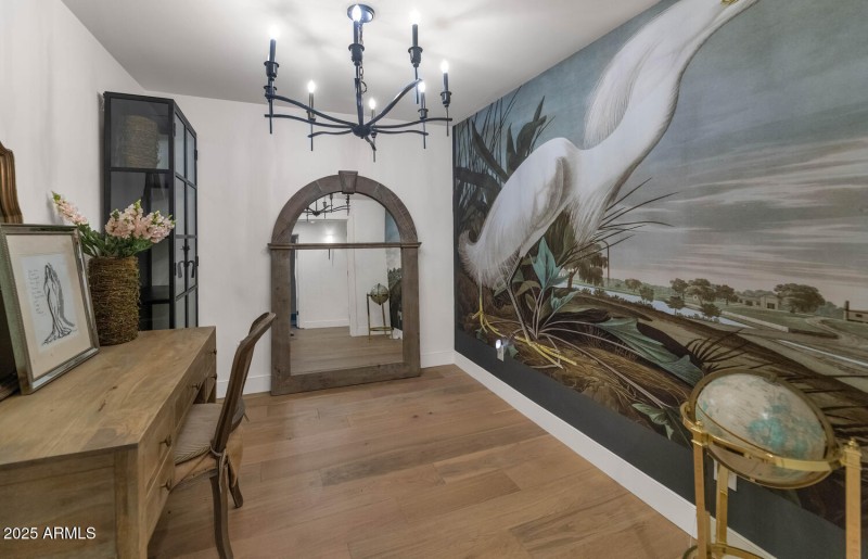 7311 E Manzanita Dr-large-036-030-TOD486