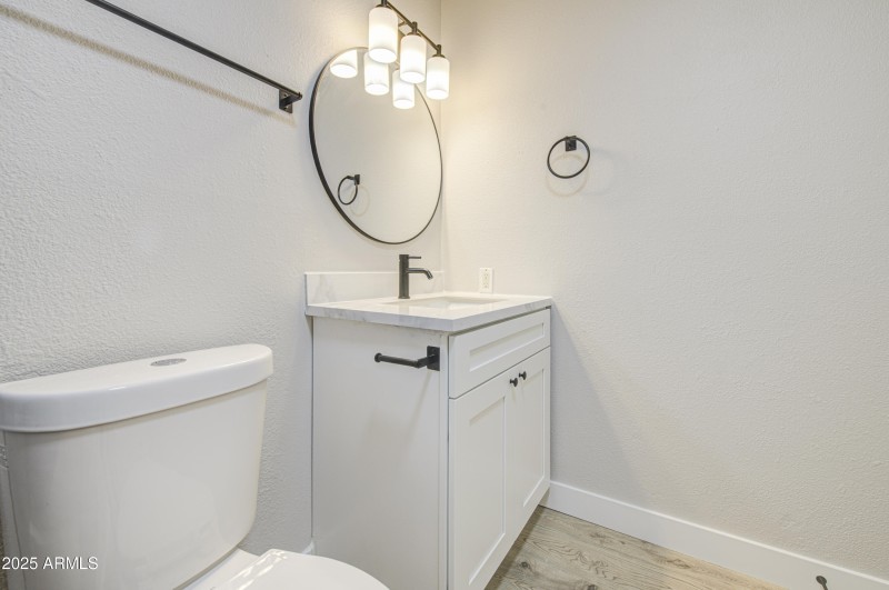 Bathroom 2-pic 3