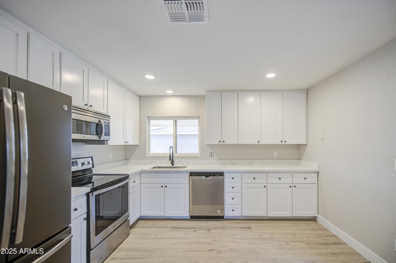 Kitchen 4
