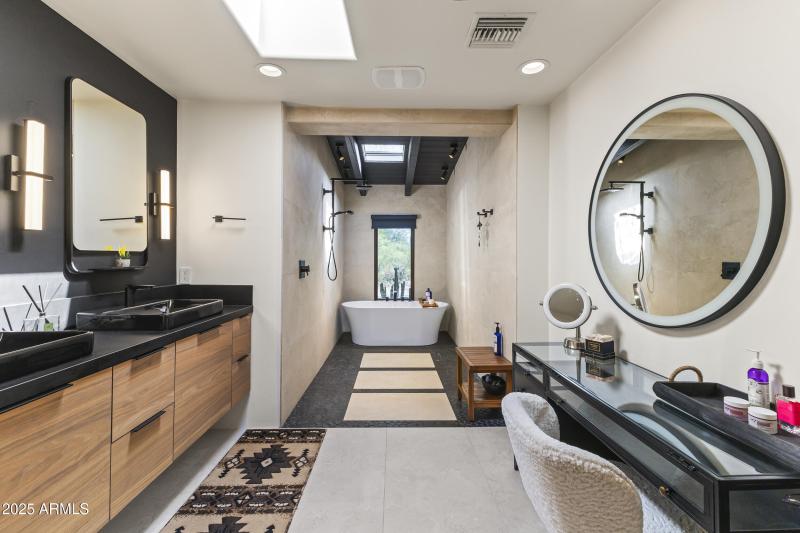 Primary Suite Luxury Bath