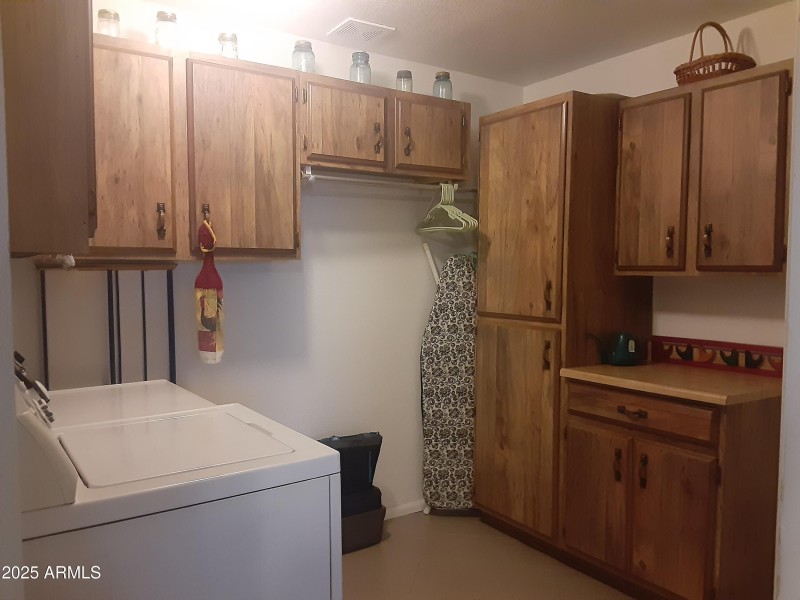 8-LaundryRoom