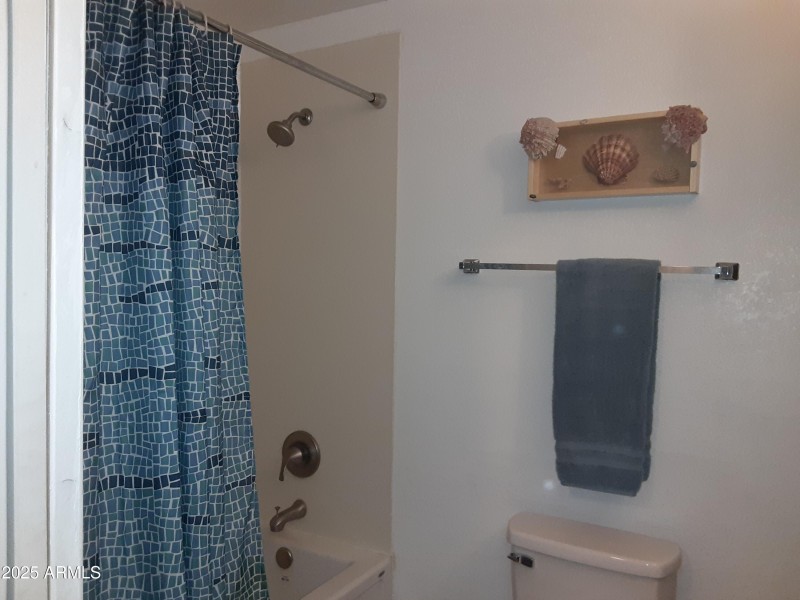 15-MasterBathroom