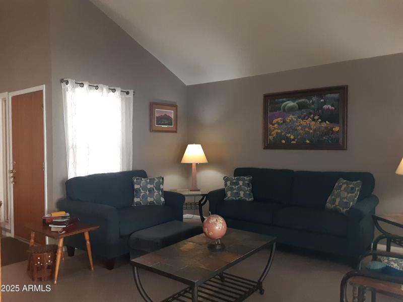 19-LivingRoom