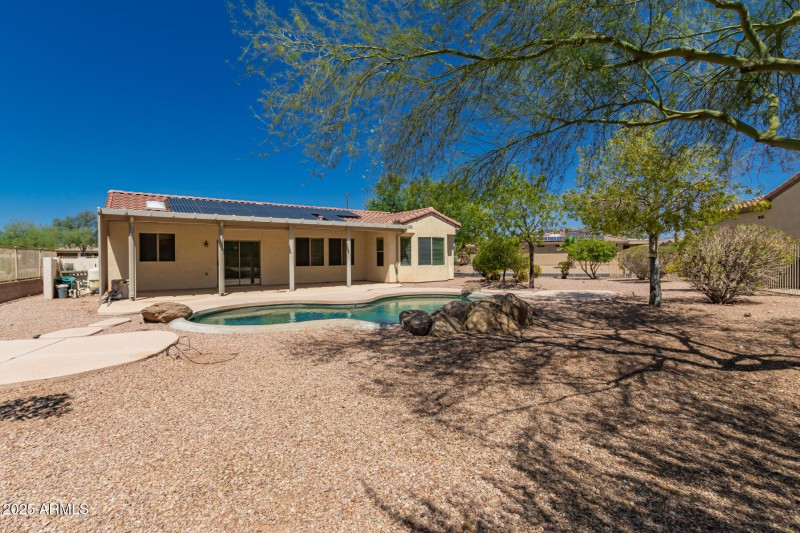 Backyard w/Pool