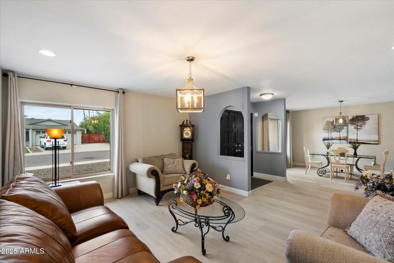 3 Living Room 42-NEW