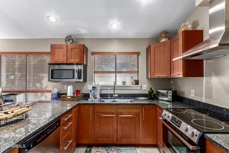 09 Kitchen