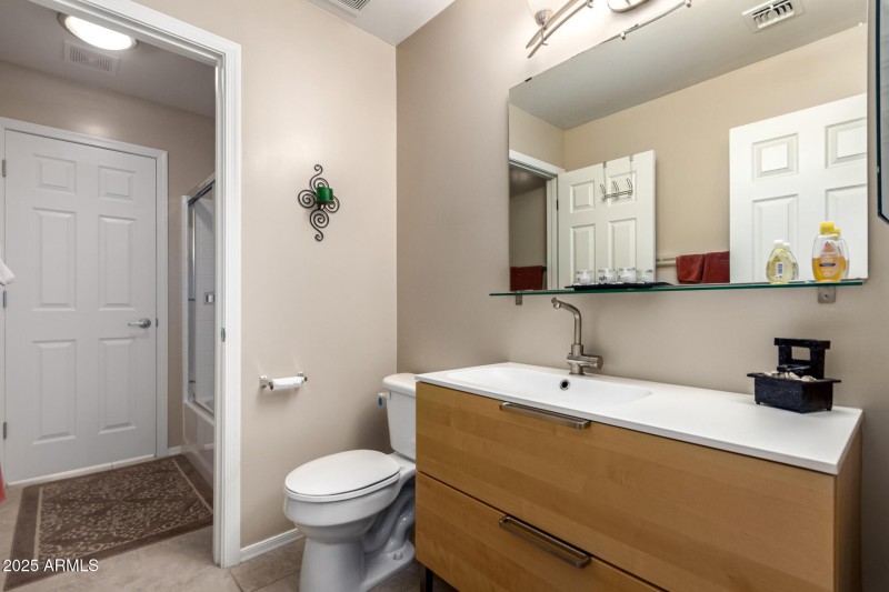 20 Bathroom 2