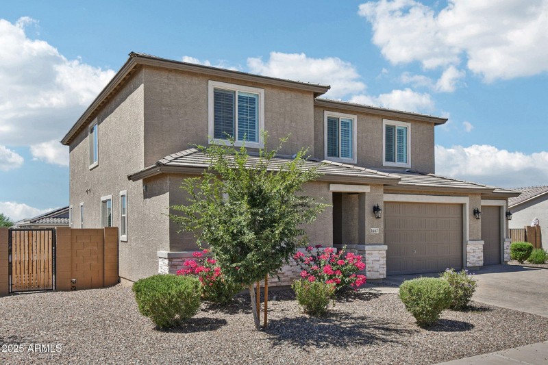 5-web-or-mls-E Joelle Dr-S2407-003