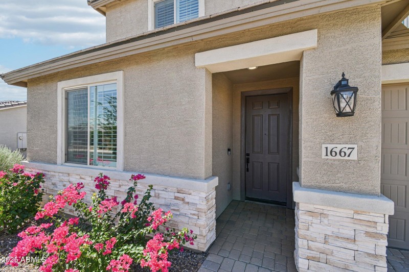 9-web-or-mls-E Joelle Dr-S2407-007
