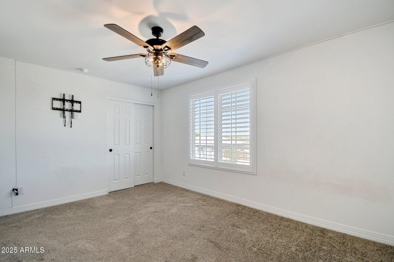 28-web-or-mls-E Joelle Dr-S2407-026