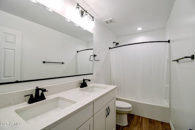 31-web-or-mls-E Joelle Dr-S2407-029
