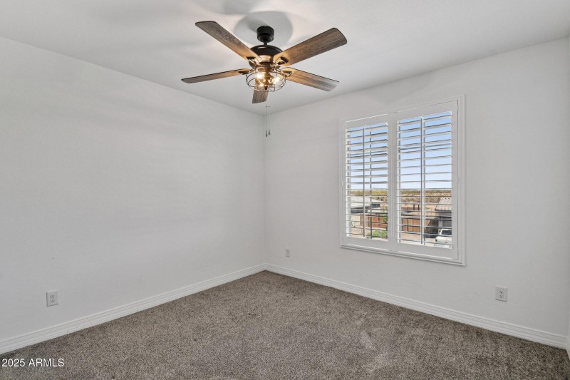 34-web-or-mls-E Joelle Dr-S2407-032