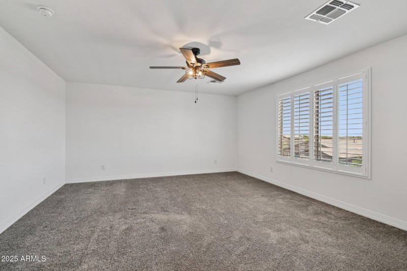 38-web-or-mls-E Joelle Dr-S2407-036