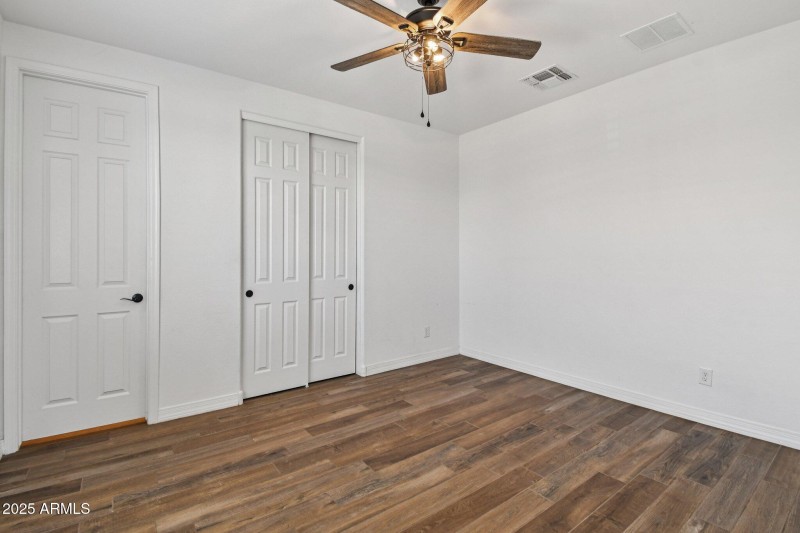 51-web-or-mls-E Joelle Dr-S2407-049