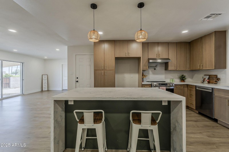 21-web-or-mls-Gene Ave-21