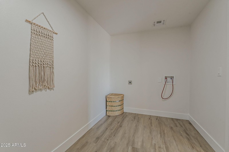 37-web-or-mls-Gene Ave-37
