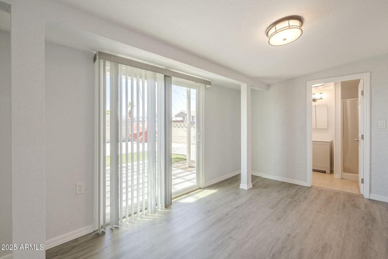 26-web-or-mls-Glenview-26