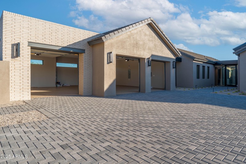 Auto courtyard