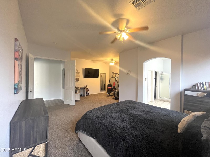 Master Bedroom Jourdyn Wigg