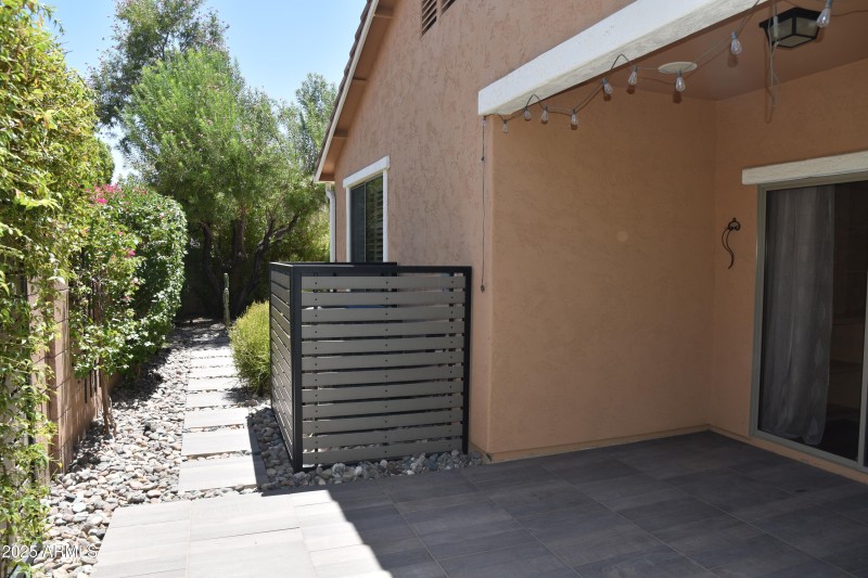 Private walkway