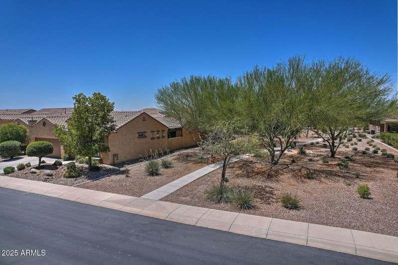 7465 W Noble Pr Wy Florence AZ-large-005