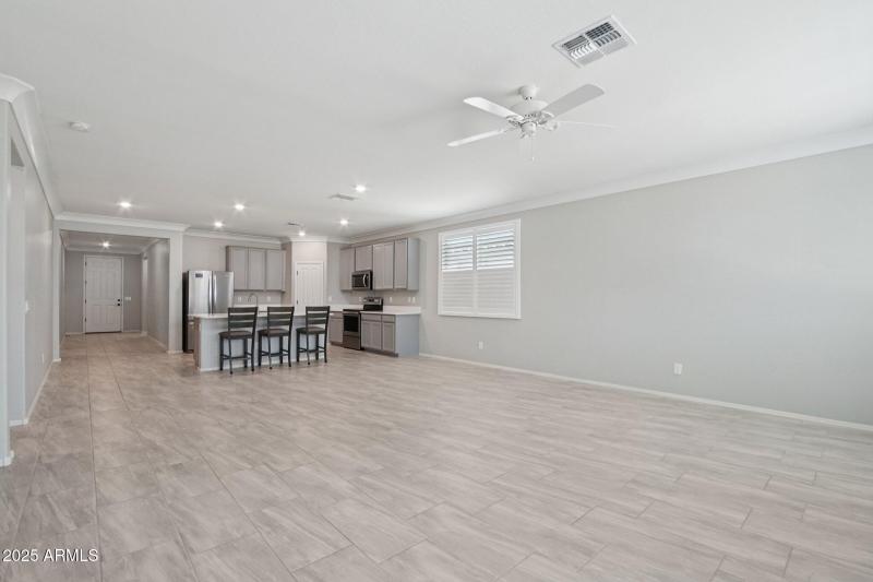 8-web-or-mls-W Molly Ln-S2407-006