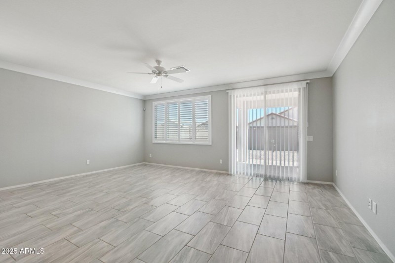 9-web-or-mls-W Molly Ln-S2407-007
