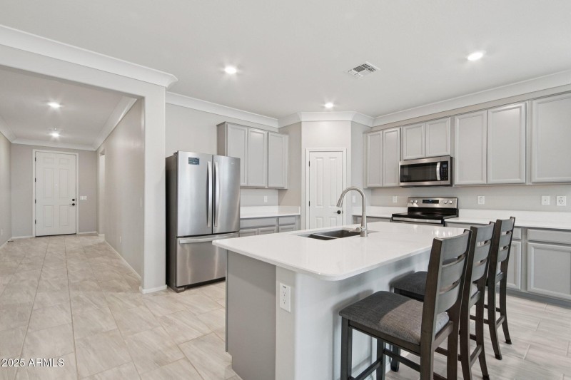 13-web-or-mls-W Molly Ln-S2407-011