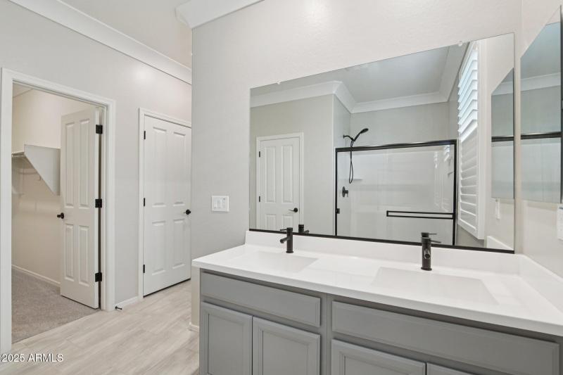 16-web-or-mls-W Molly Ln-S2407-014