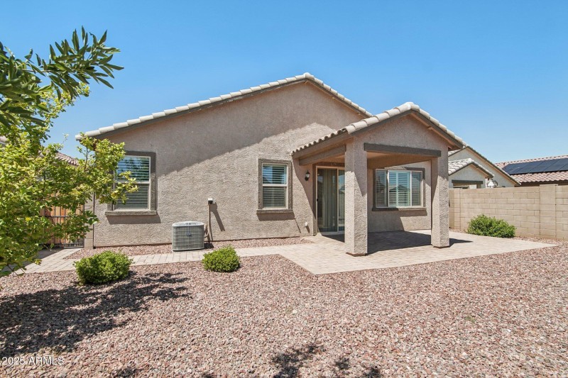 30-web-or-mls-W Molly Ln-S2407-028