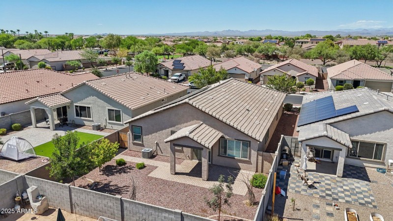 34-web-or-mls-W Molly Ln-S2407-032