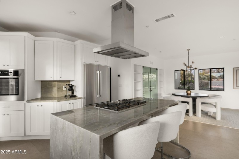 014_Kitchen to Dining