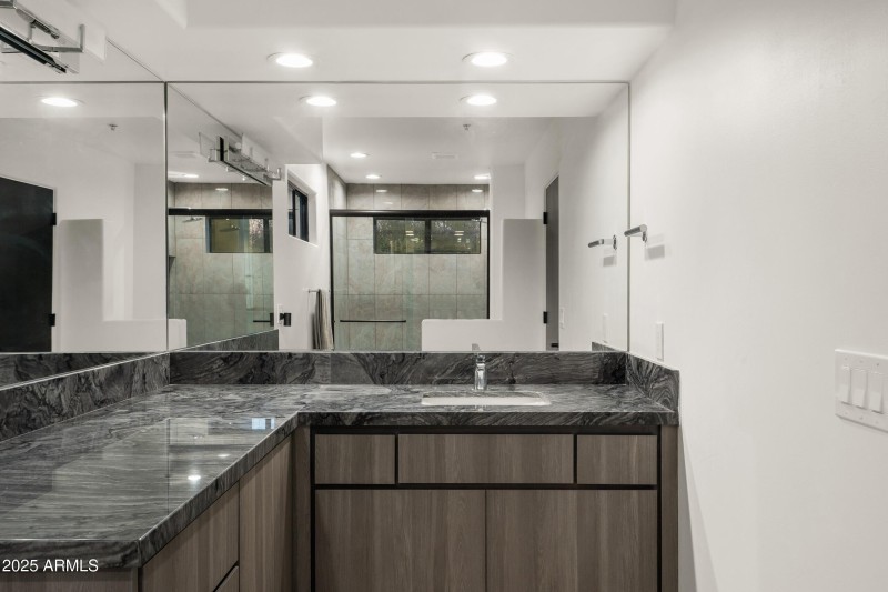 027_Guest Bedroom Bath