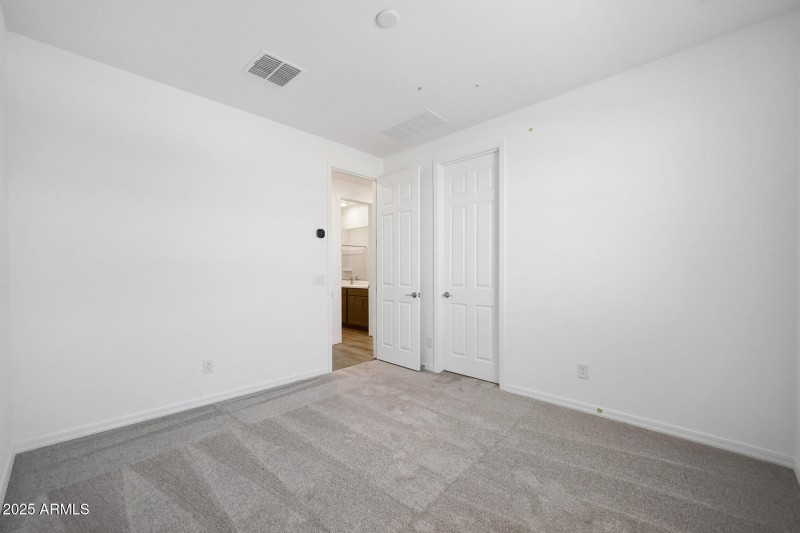 PHX_LasVentanas_Lot 2036_Dove_18522_bed2
