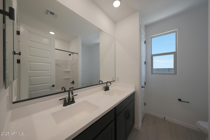 PHX_Pinnacle_Lot 2126_Aqua_4204_Bath2