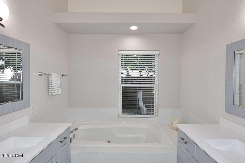 Primary Bath-Jetted Tub