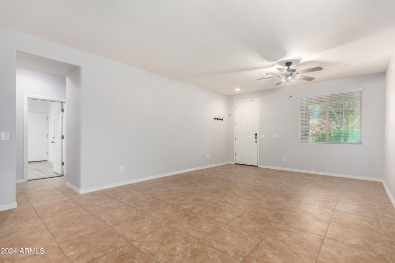 SECOND LIVING ROOM