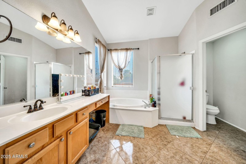 3341 N Garden Lane-20