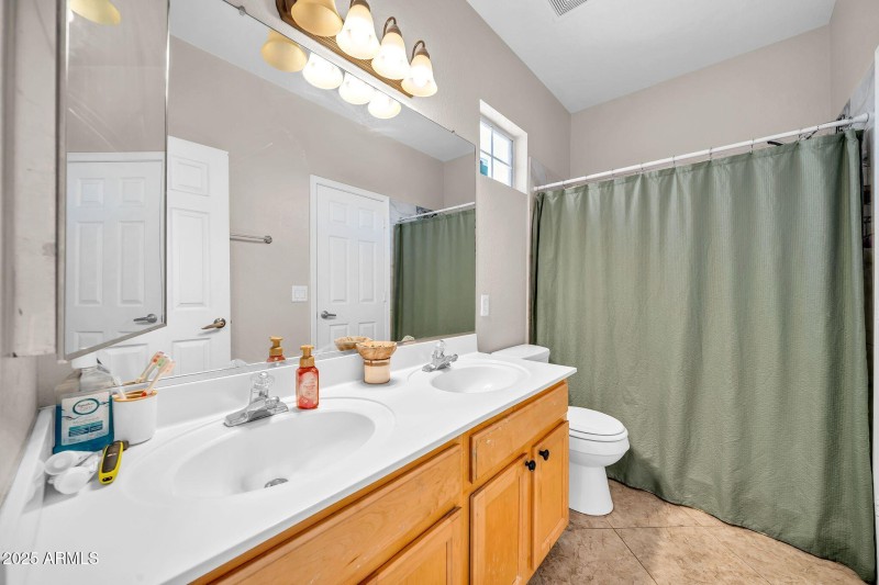 3341 N Garden Lane-27