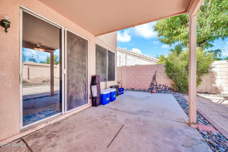 3341 N Garden Lane-40