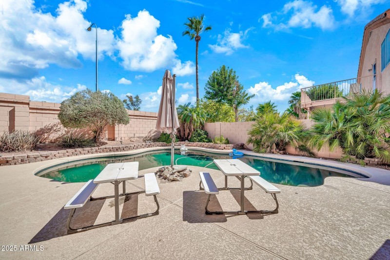 3341 N Garden Lane-43