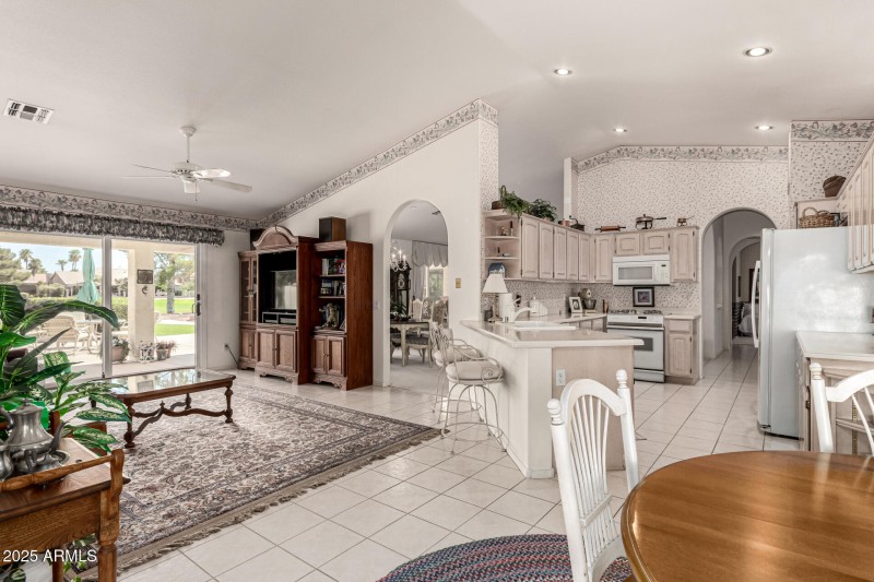 Family Room (1)