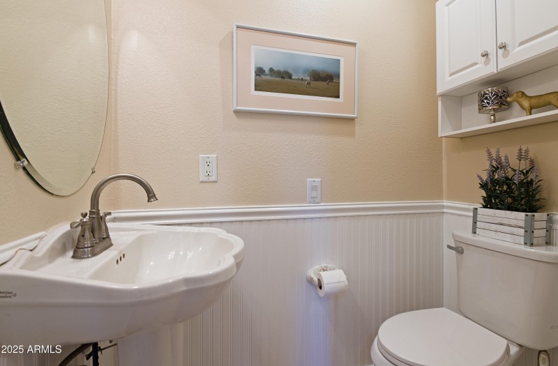 1/2 Bath