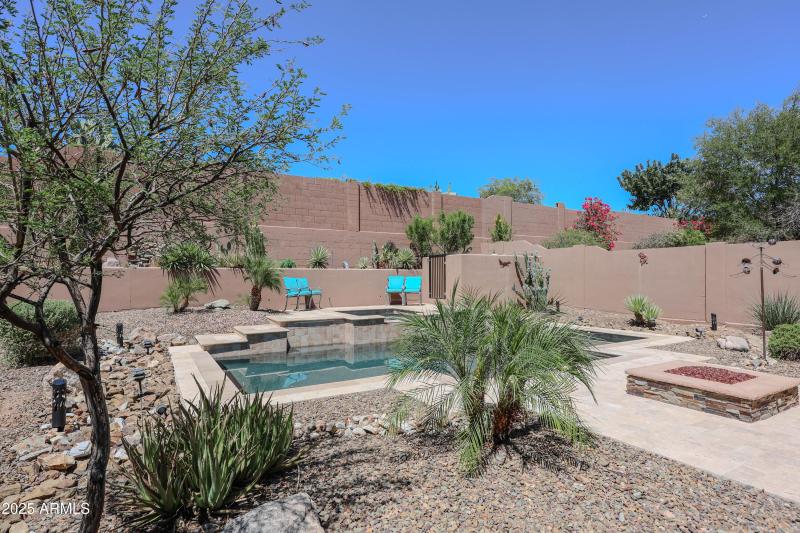 2462 W TURTLE HILL DR