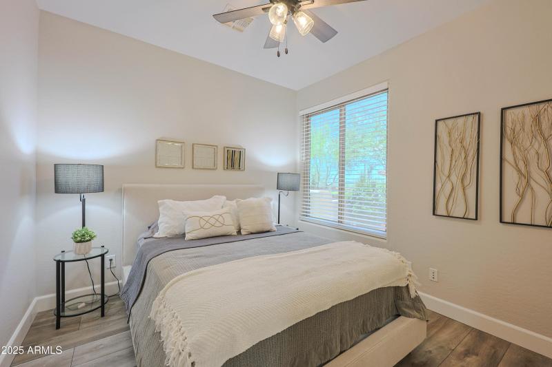 2462 W TURTLE HILL DR