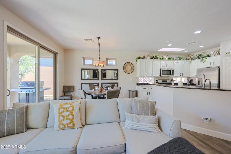 2462 W TURTLE HILL DR