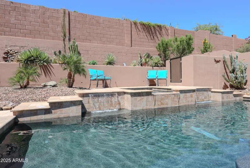 2462 W TURTLE HILL DR